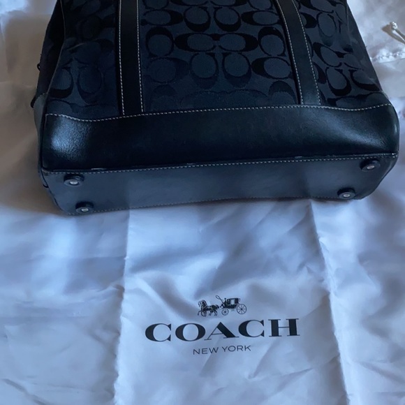 Coach all Black In Signature Canvas leather double handle silver detail - Picture 8 of 11